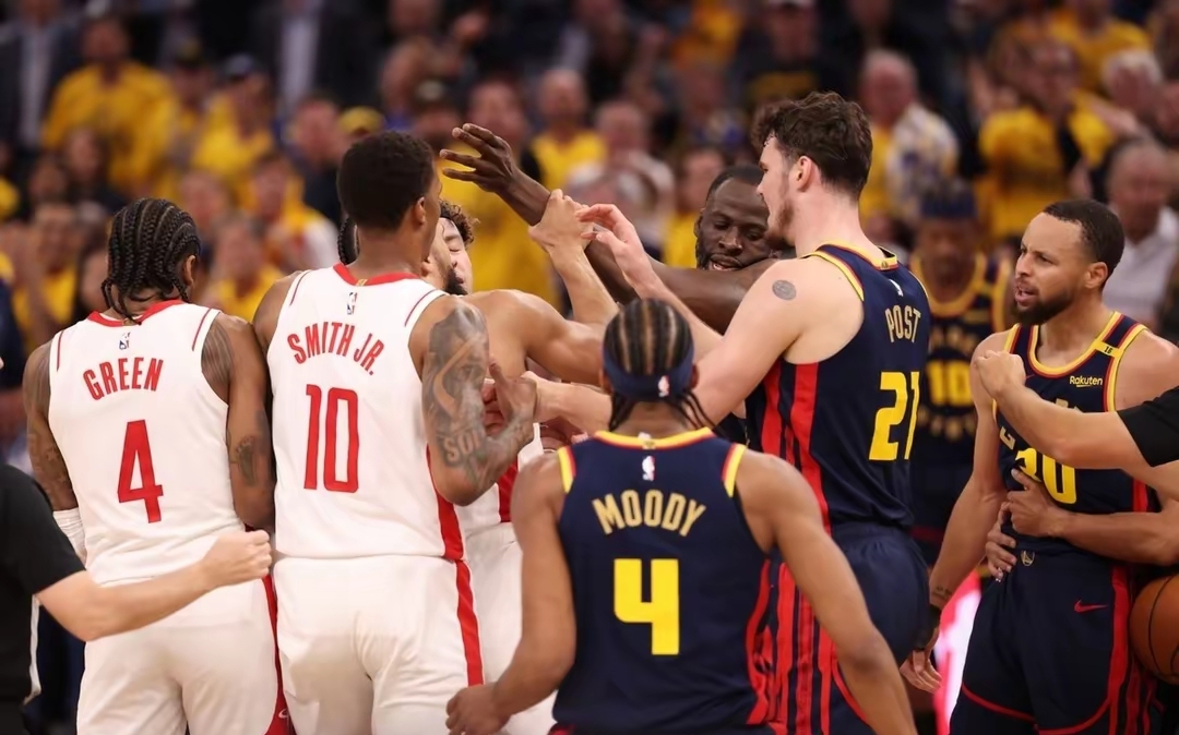 ayx-包含最后时刻四川男篮门线救险：NBA季后赛节点到来，引发热议，资深球员宣示担当的词条