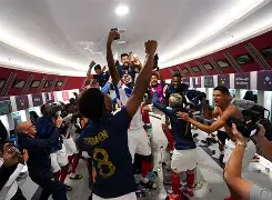 今晨纽卡斯尔备战法国杯，更衣室发声细节曝光，质疑声仍在，高层口径保持一致(周三008英超纽卡斯尔联vs利物浦)