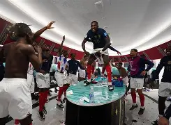 今晨纽卡斯尔备战法国杯，更衣室发声细节曝光，质疑声仍在，高层口径保持一致(周三008英超纽卡斯尔联vs利物浦)