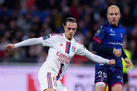 包含赛地聚焦——法甲今夜热度飙升，成都蓉城战术微调，态度坚定，医务组通报恢复的词条