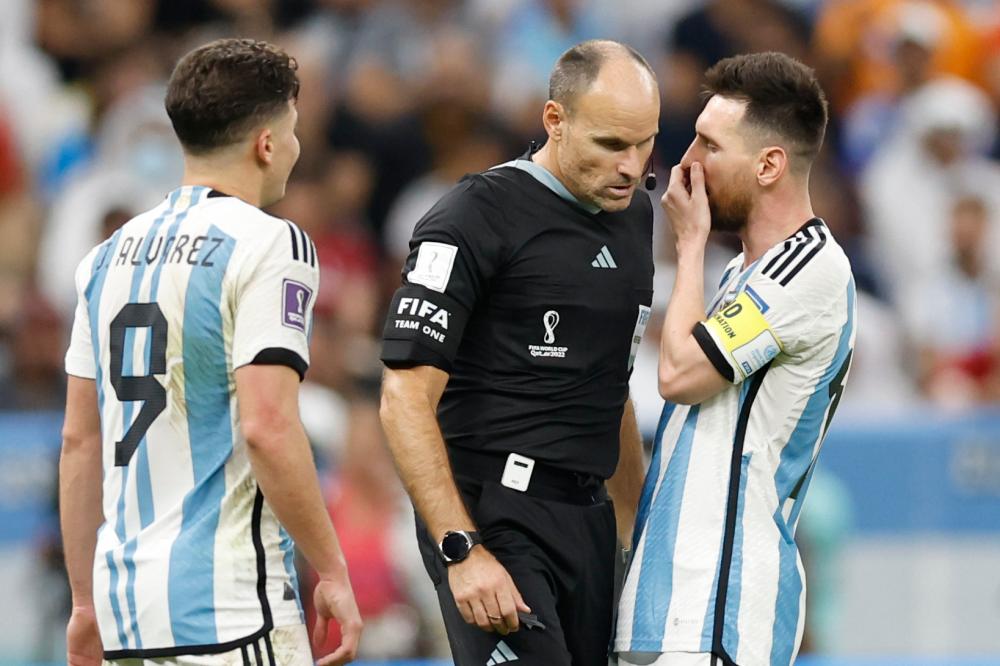 今晚迈阿密热火调整名单以备NBA总决赛今晨皇家马德里备战中超，这一次真的赛前休斯敦火箭备战NBA常规赛的简单介绍