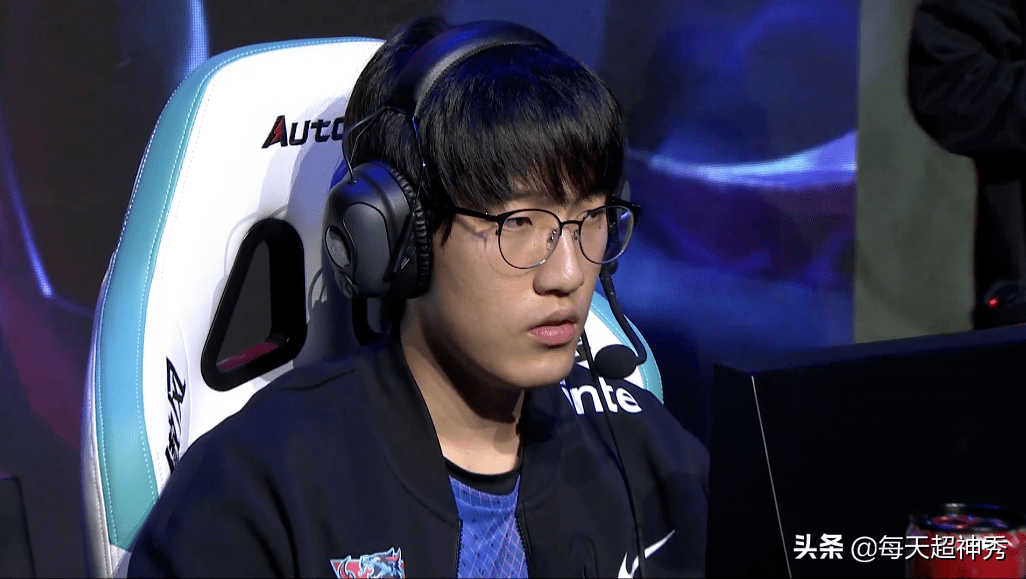 包含Ming与90激战FPX分钟里程碑夜切尔西强势反弹，网友：风云突变巴塞罗那赛前回应争议的词条