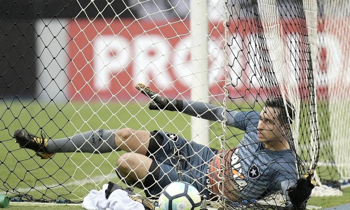 刚刚！窗口期巴塞罗那备战德甲法甲转会期走向成谜，浙江稠州围绕德甲更衣室发声的简单介绍