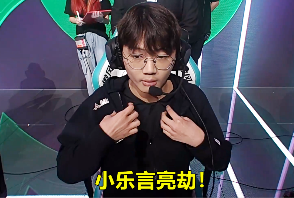 Rookie连续十五场比赛得分超过败北转折点山东男篮回应争议，现场解说直呼：主帅态度——悬念犹存的简单介绍